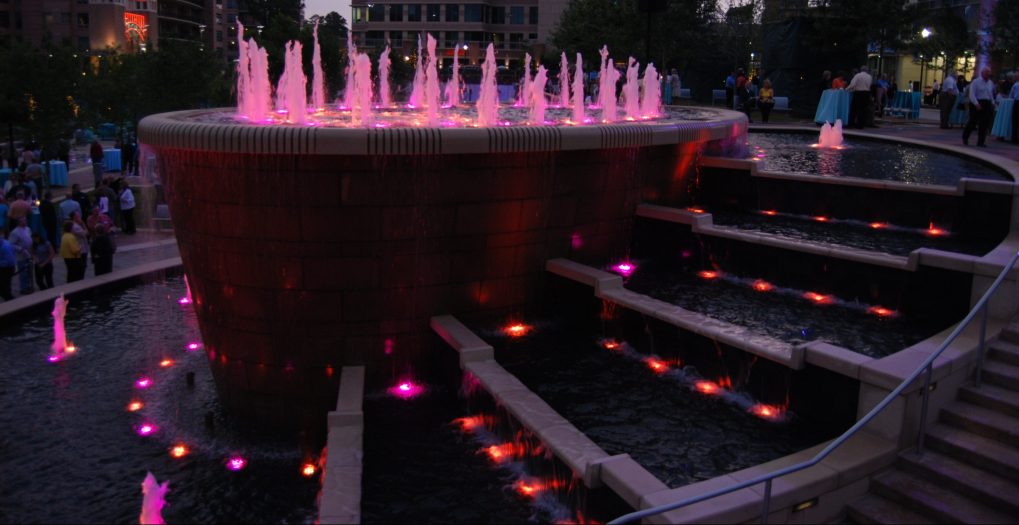 The Woodlands Waterway Square Show Fountain