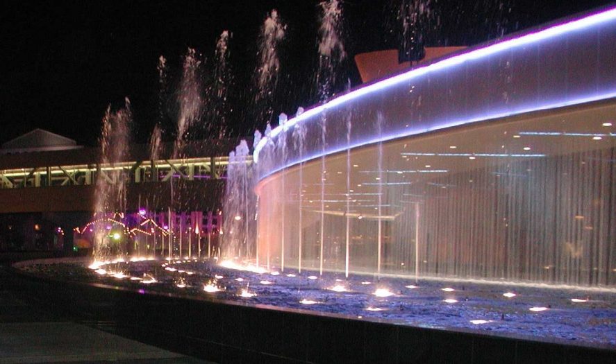 Golden Moon Hotel Entry Water Feature