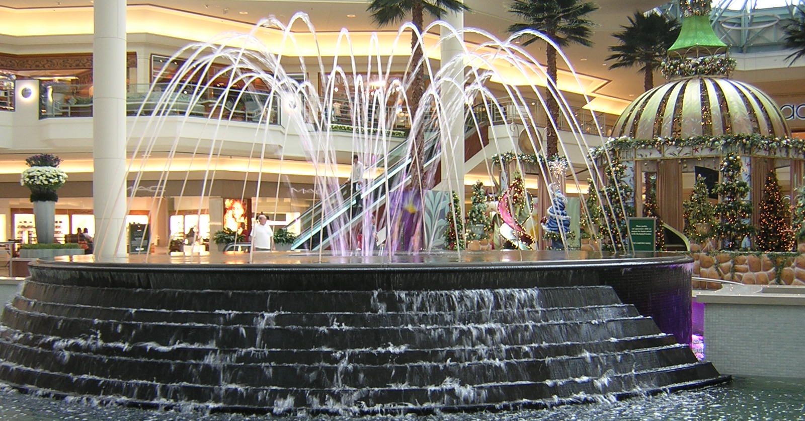 The Gardens Mall Grand Court Fountain