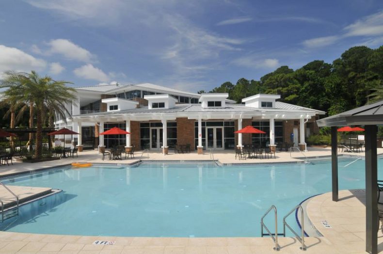 UNF Osprey Clubhouse Resort Style Pool