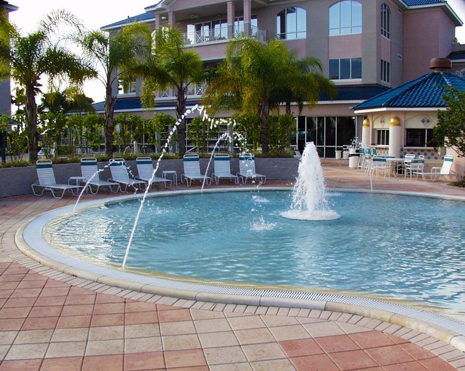 Oasis Lakes at the Fountains Resort Pool