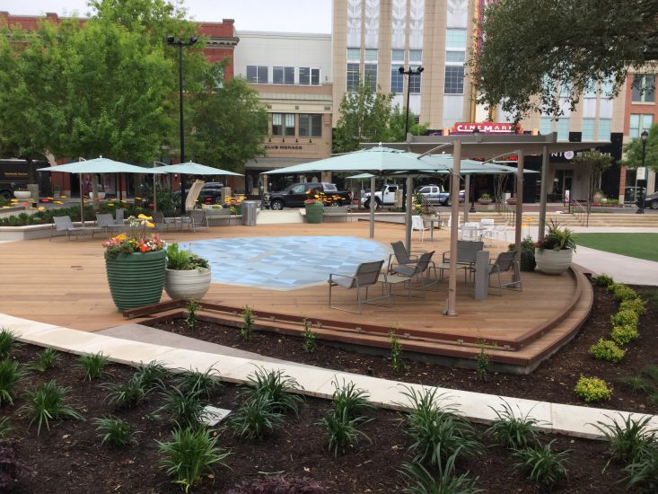 Renovation to Woodlands' Central Park into Market Street