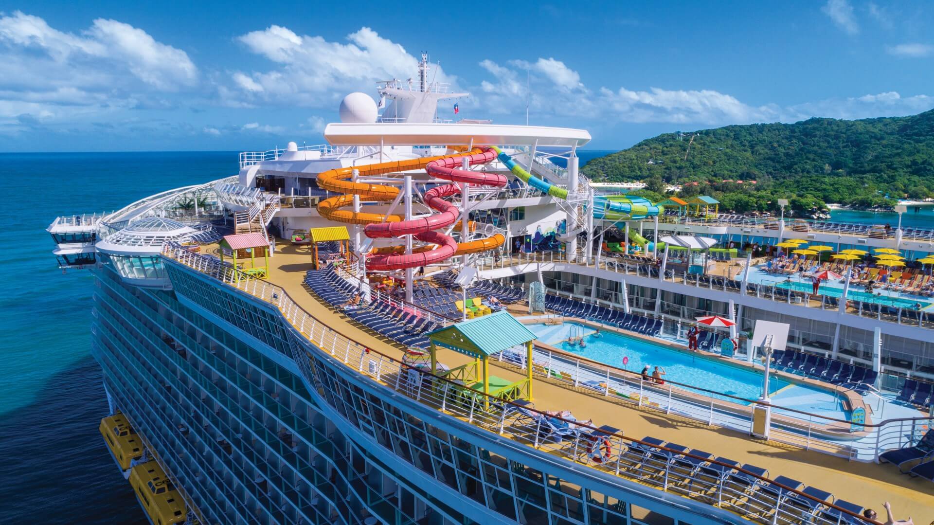 Oasis of the Seas poolscape