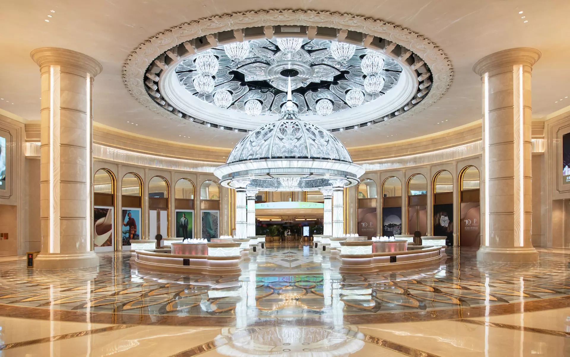 Floor-to-ceiling Galaxy Macau Crystal Lobby