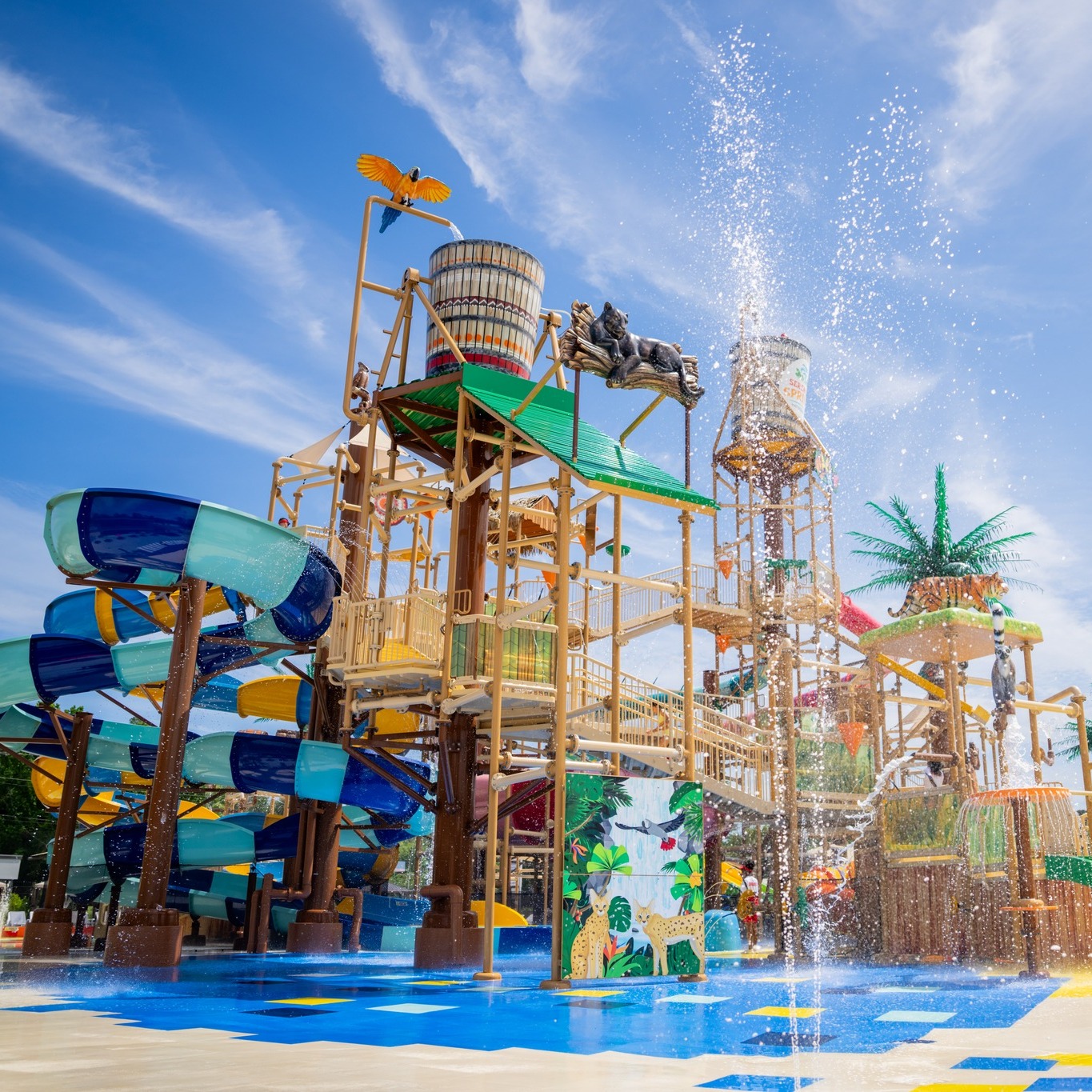 Serengeti Springs opens with Large Wet Play Structure